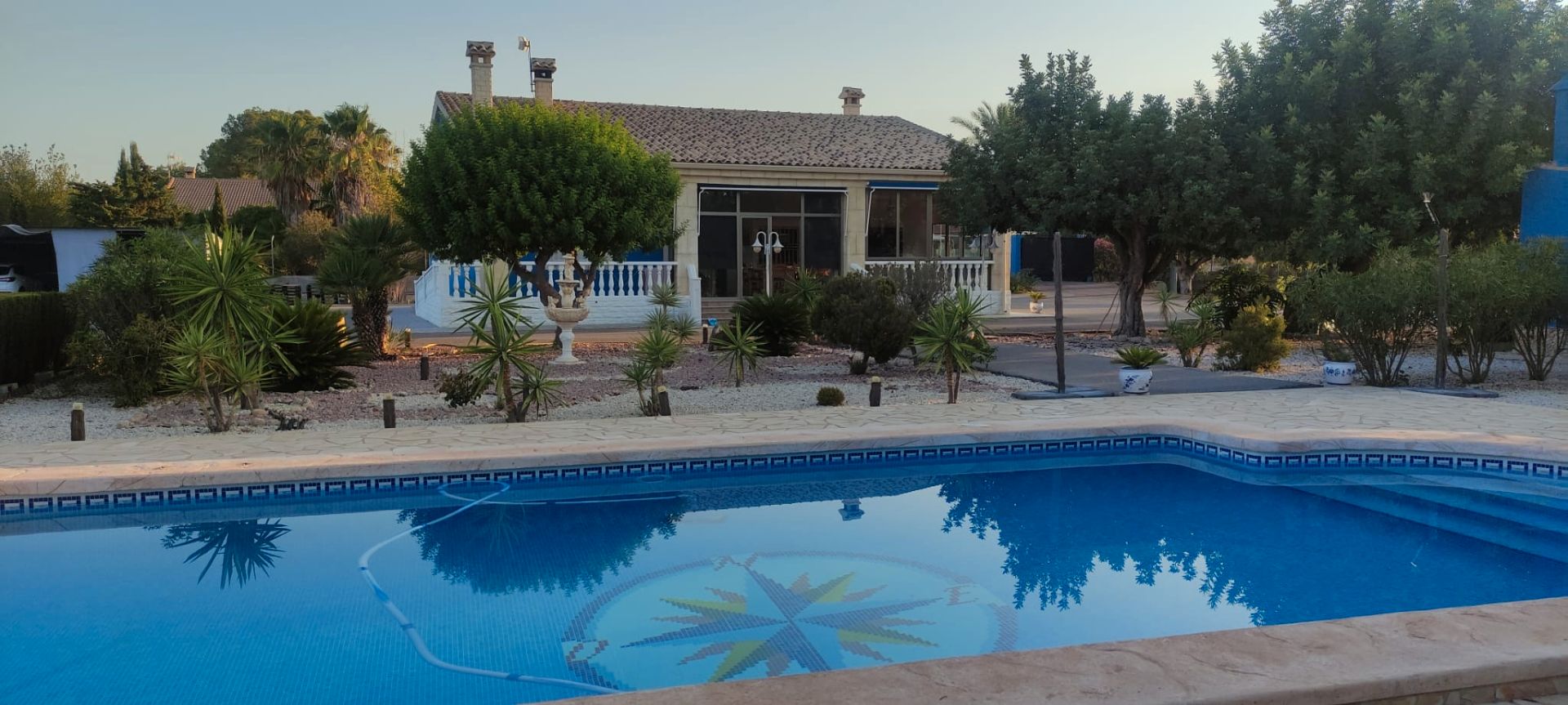 Piscina de Casa o xalet en venda en Elche / Elx amb Aire condicionat, Calefacció i Jardí privat