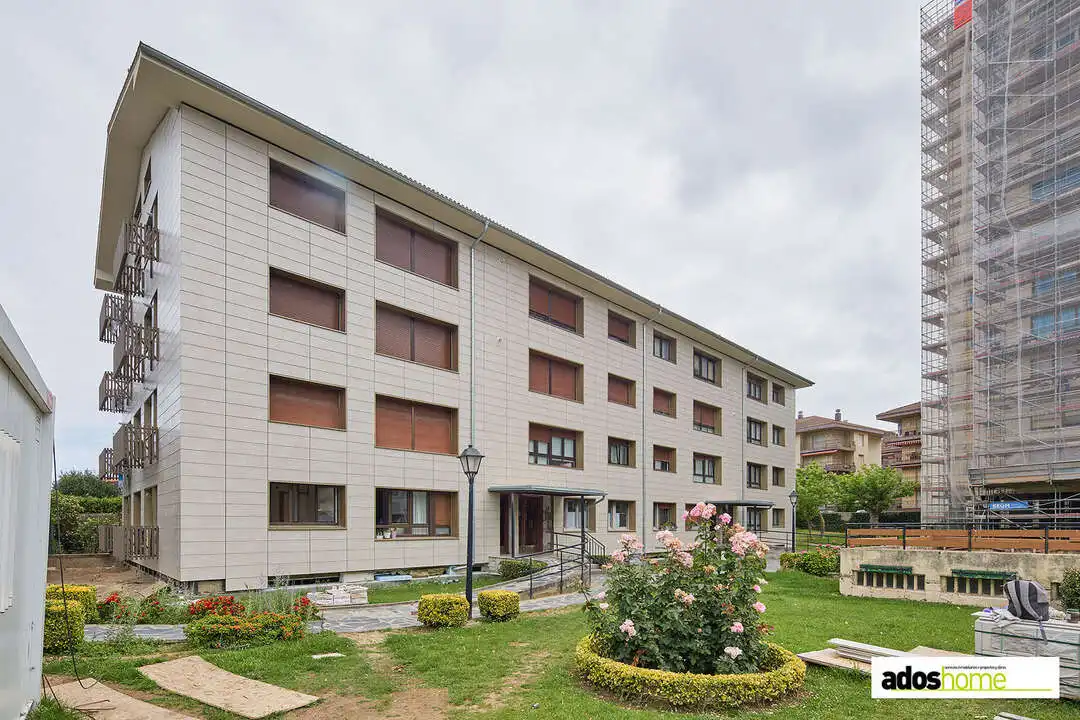 Piso con ascensor en venta en Zinkunegi Kalea