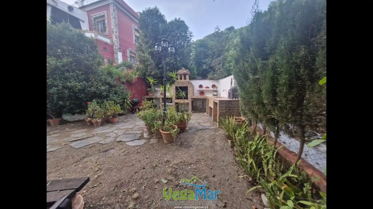 Jardí de Finca rústica en venda en Jete amb Jardí privat, Terrassa i Piscina