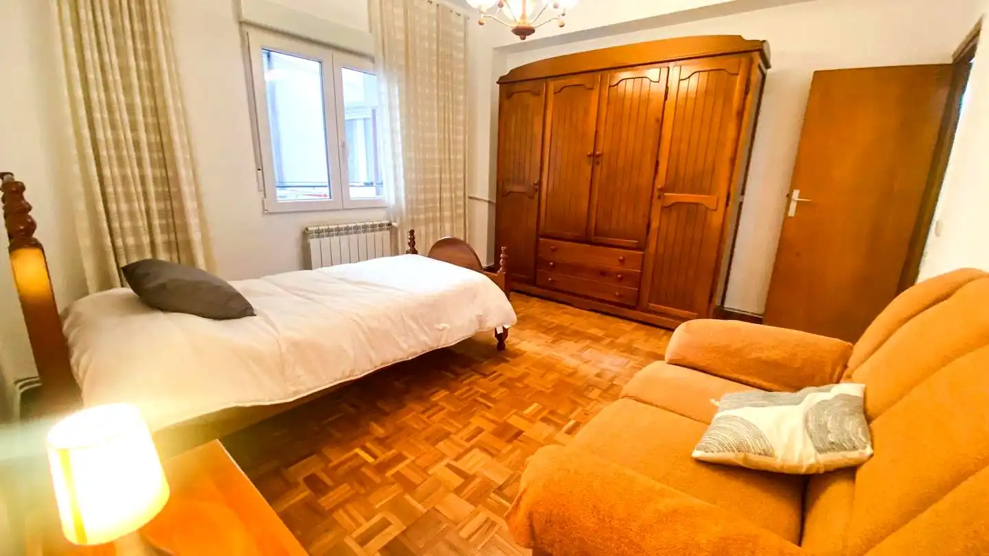 Schlafzimmer von Wohnung zur Miete in Arganzuela
