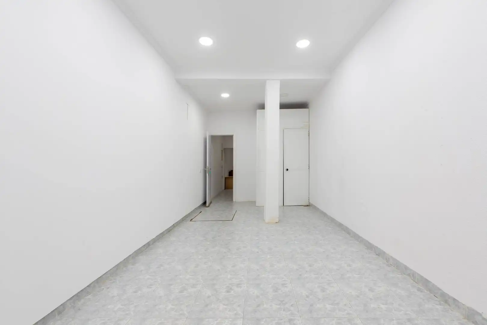 Ground floor for sale in Madrid  with Furnished