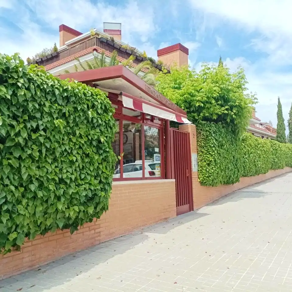 Vista exterior de Pis de lloguer en Las Rozas de Madrid amb Aire condicionat, Calefacció i Terrassa