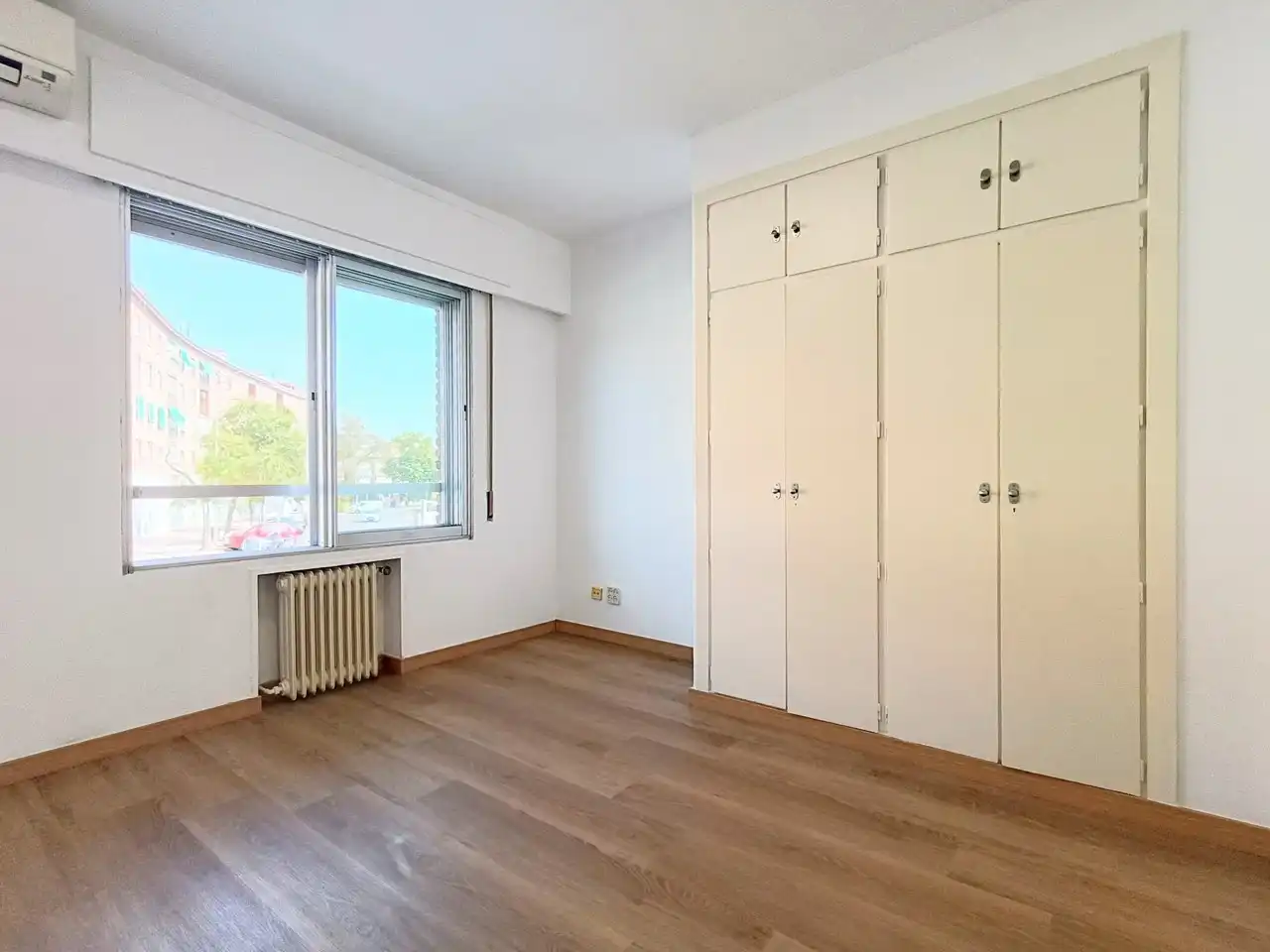 Bedroom of Flat for rent in Barrio de Salamanca