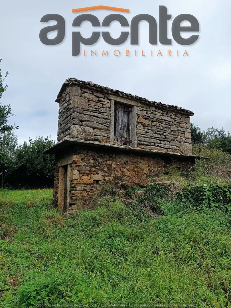 Vista exterior de Finca rústica en venda en Cabana de Bergantiños amb Jardí privat