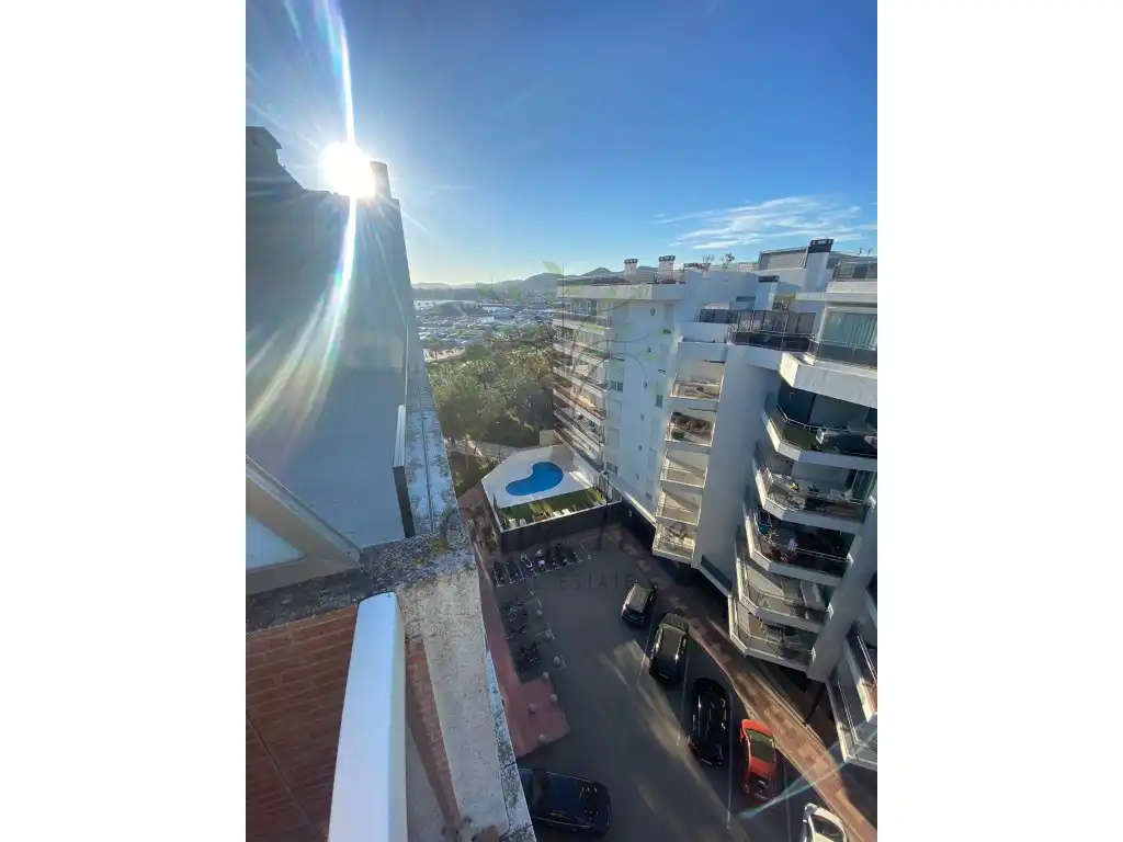 Dúplex en venta en Marina Botafoc - Platja de Talamanca