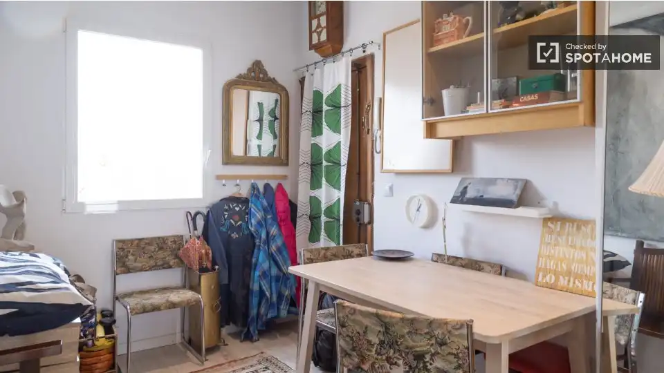 Dining room of Flat for rent in Madrid  with Air Conditioner, Heating and Furnished