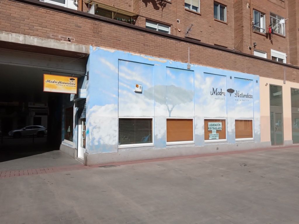 Vista exterior de Local de alquiler en Burgos Capital