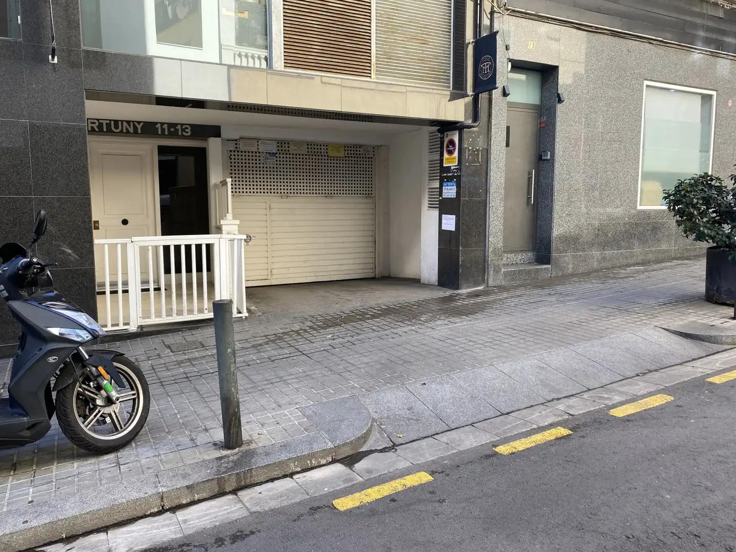 Garage zum Verkauf in Fortuny, Collblanc