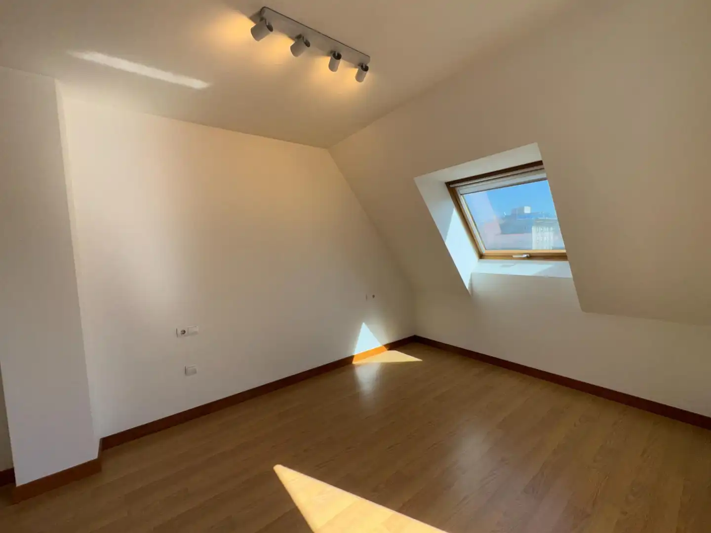 Bedroom of Duplexes for sale in Ponferrada  with Heating, Parquet flooring and Terrace