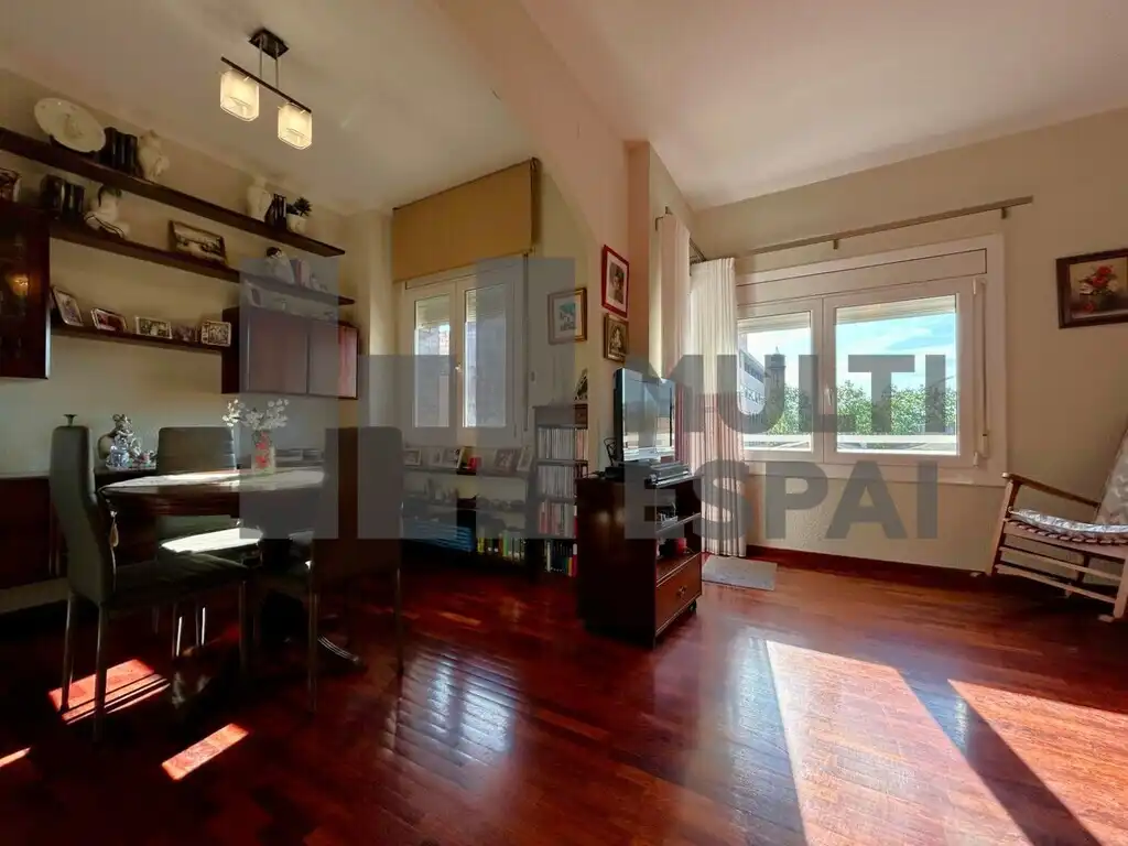 Sala d'estar de Pis en venda en Barcelona amb Aire condicionat, Terrassa i Balcó