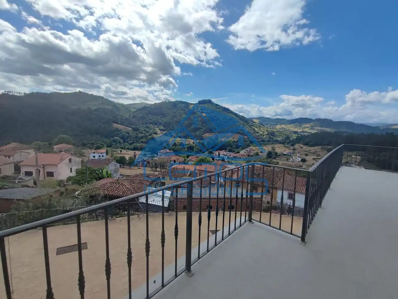 Terrace of Houses for sale in Candamo  with Air Conditioner, Private garden and Terrace