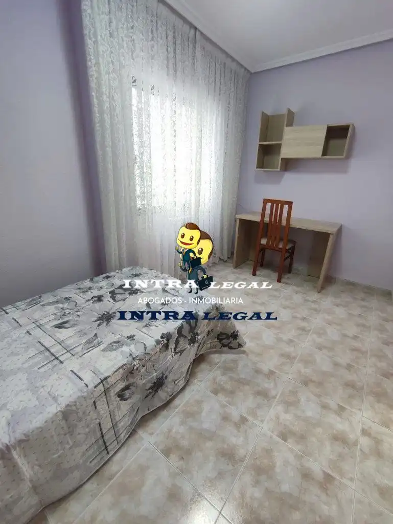 Habitación de Piso para compartir en Salamanca con Calefacción, Terraza y Amueblado