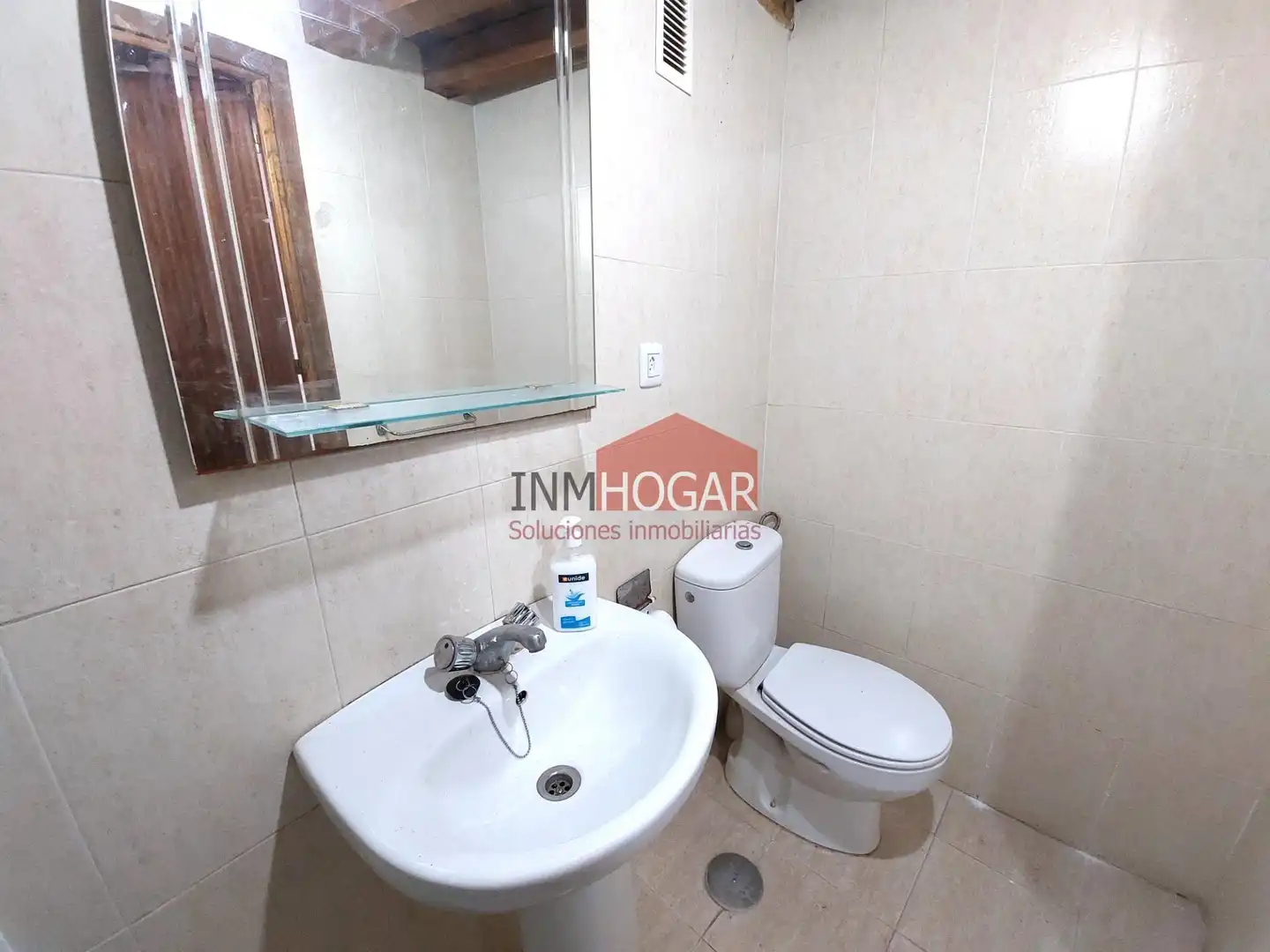 Bathroom of Houses for sale in Peñalba de Ávila
