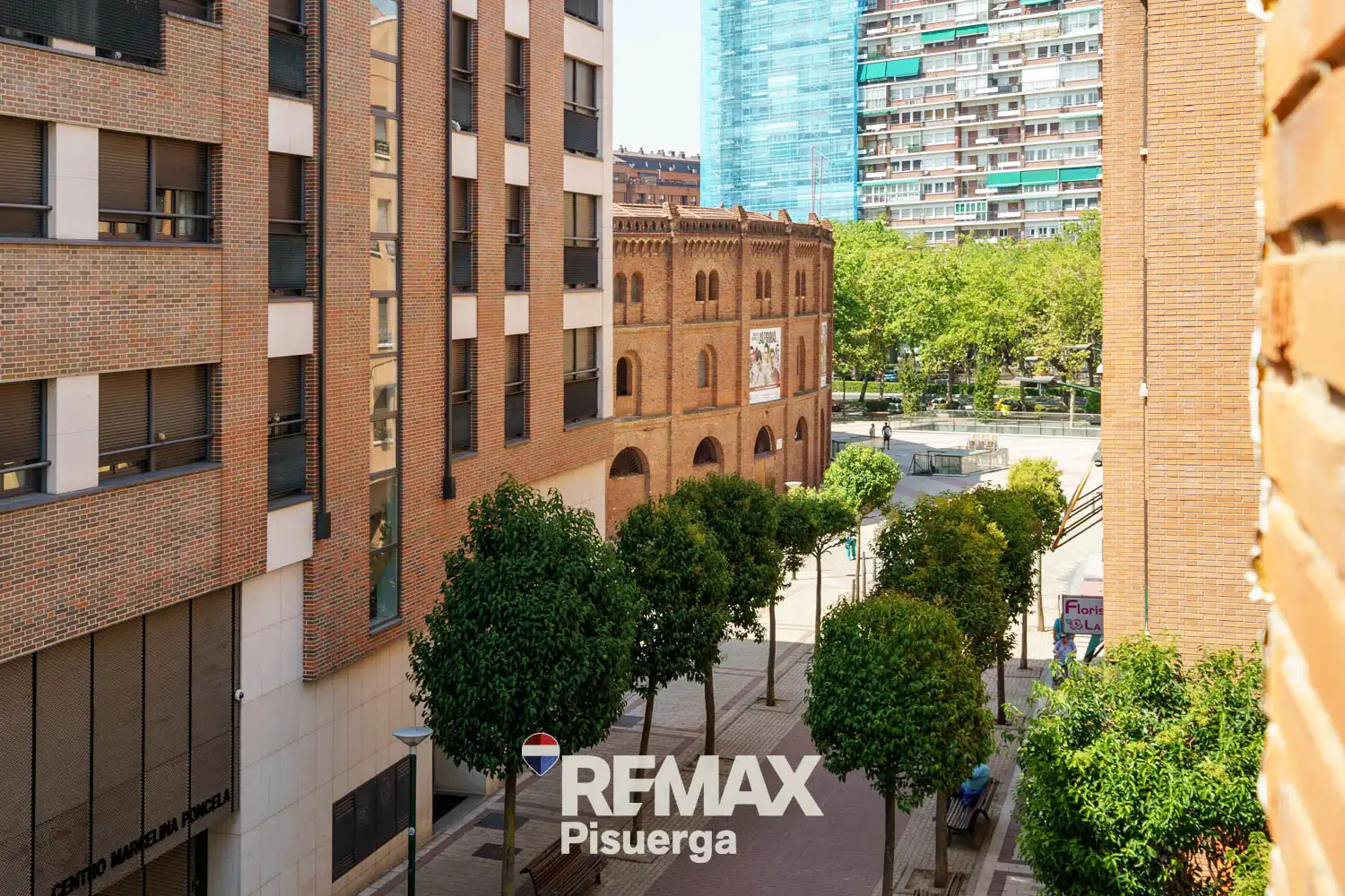 Vista exterior de Piso en venta en Valladolid con Calefacción, Parquet y Terraza