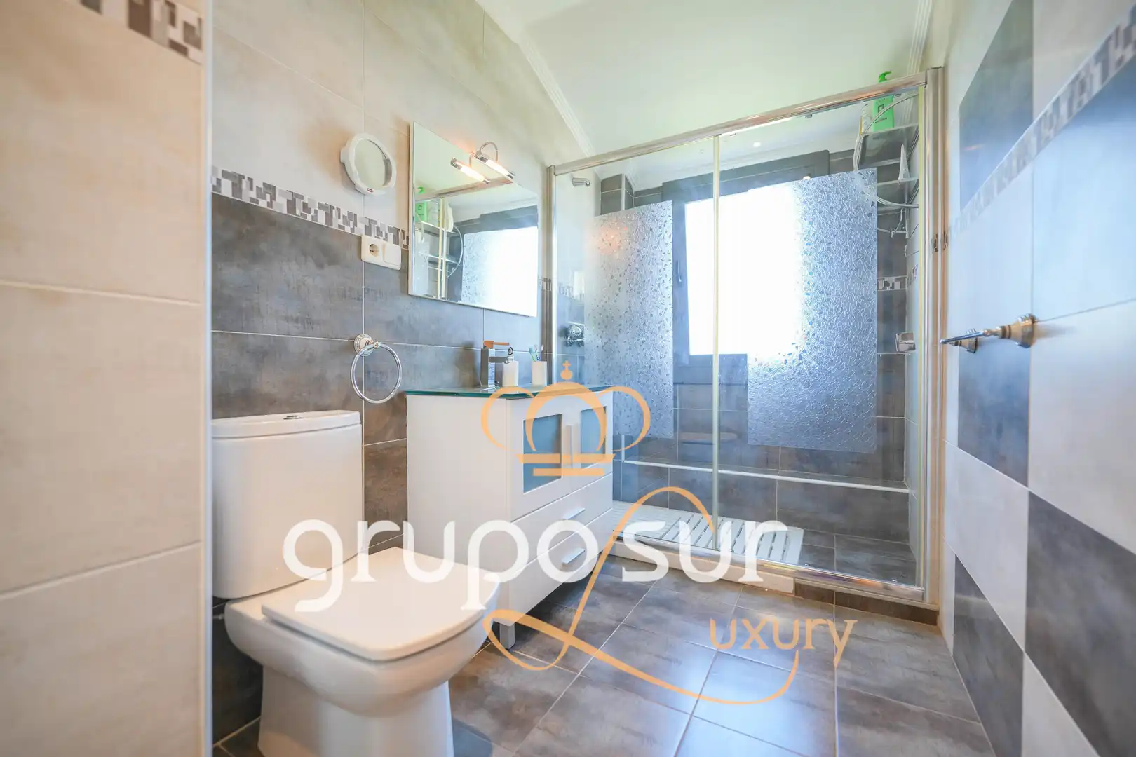 Baño de Casa o chalet en venta en Aldeamayor de San Martín con Calefacción, Jardín privado y Terraza