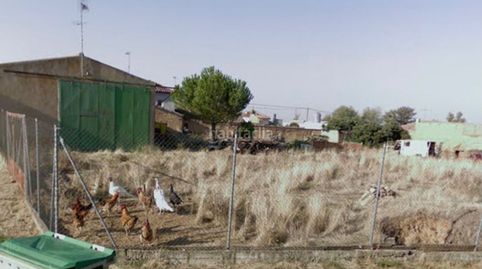 Terreno con nave a la venta