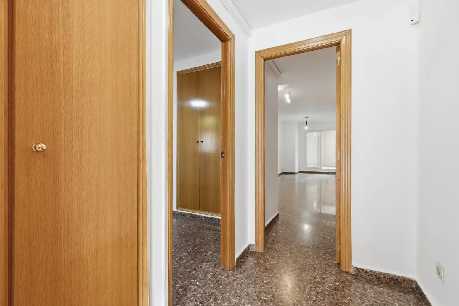 Wohnung zum Verkauf in Alaquàs mit Klimaanlage, Terrasse und Abstellraum