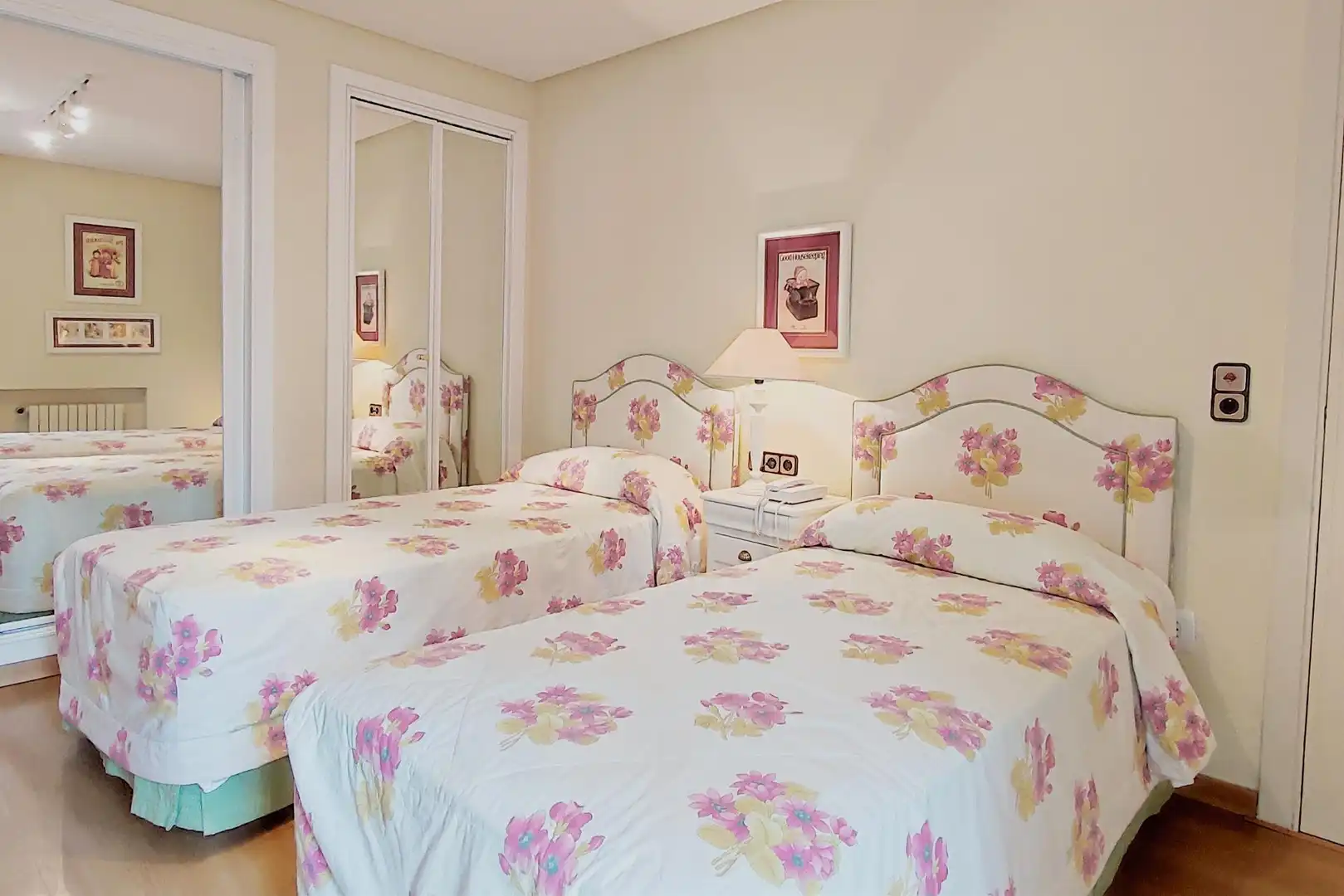 Bedroom of Houses for sale in L'Eliana  with Air Conditioner, Heating and Private garden