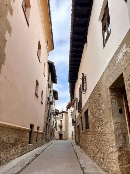 Vista exterior de Finca rústica en venda en Rubielos de Mora amb Aire condicionat, Calefacció i Terrassa