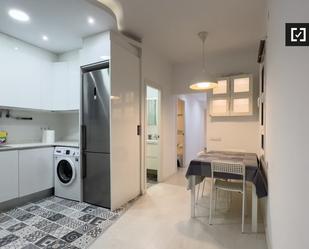 Cuina de Pis de lloguer en  Barcelona Capital amb Aire condicionat, Calefacció i Moblat