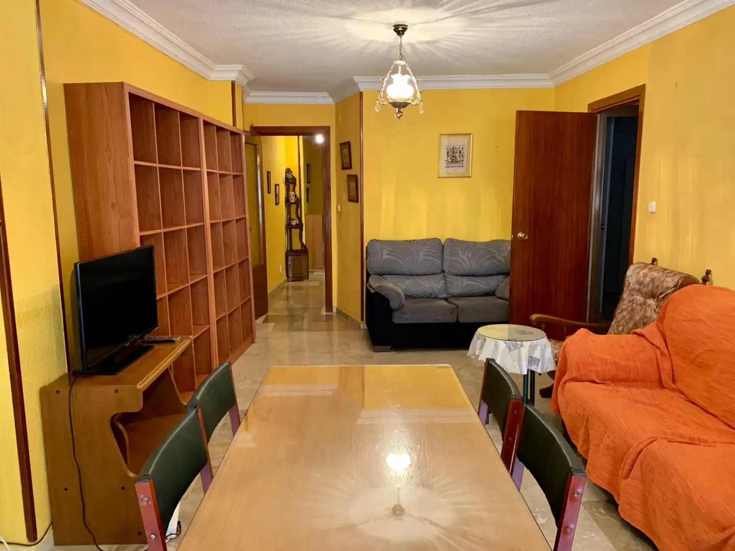 Comedor de Piso de alquiler en Granada con Aire acondicionado, Calefacción y Amueblado