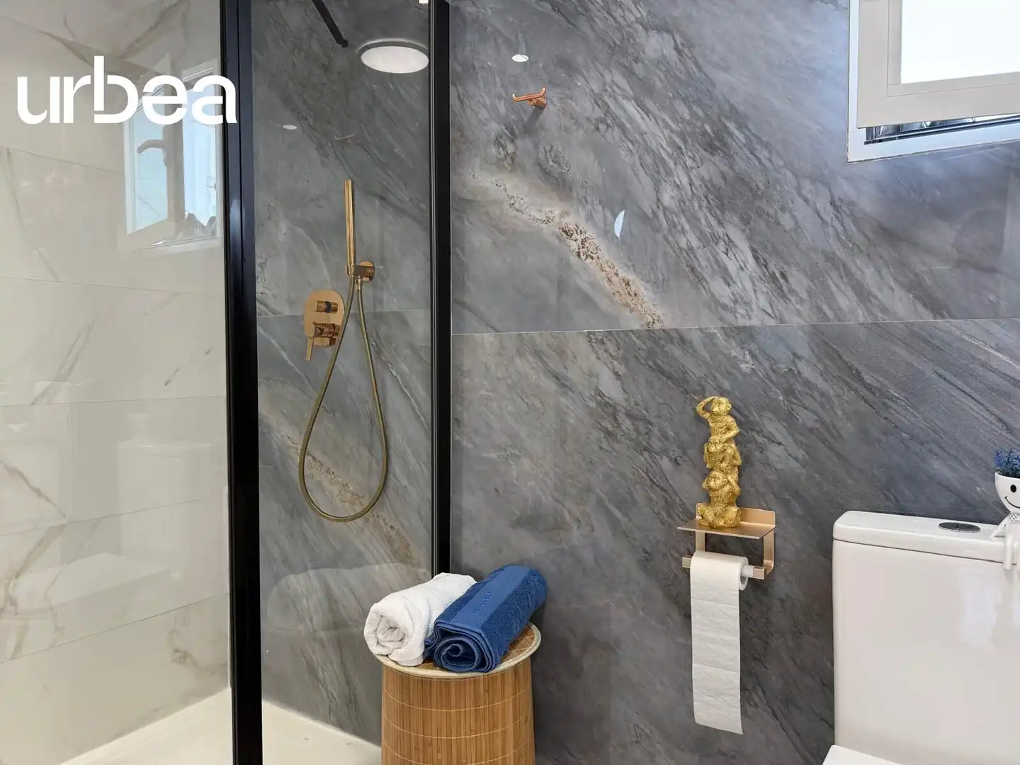 Bathroom of Flat for sale in Málaga  with Storage room