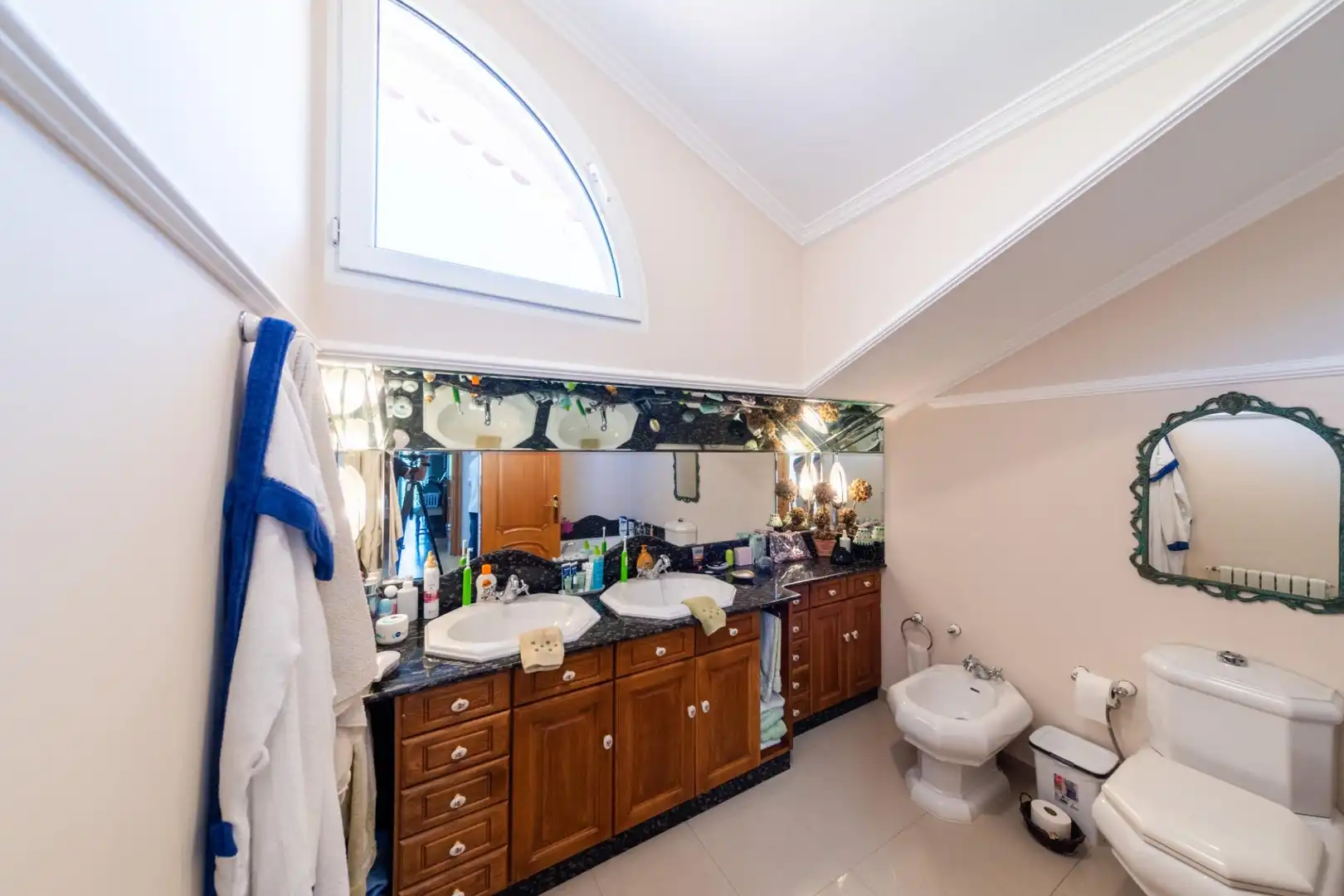 Baño de Casa o chalet en venta en A Illa de Arousa  con Calefacción, Jardín privado y Terraza