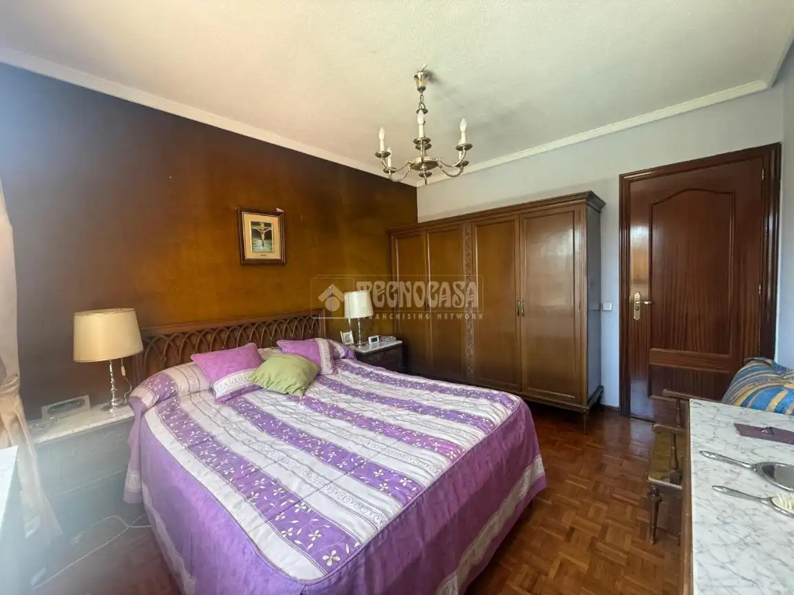 Habitación de Piso en venta en Madrid con Piscina comunitaria