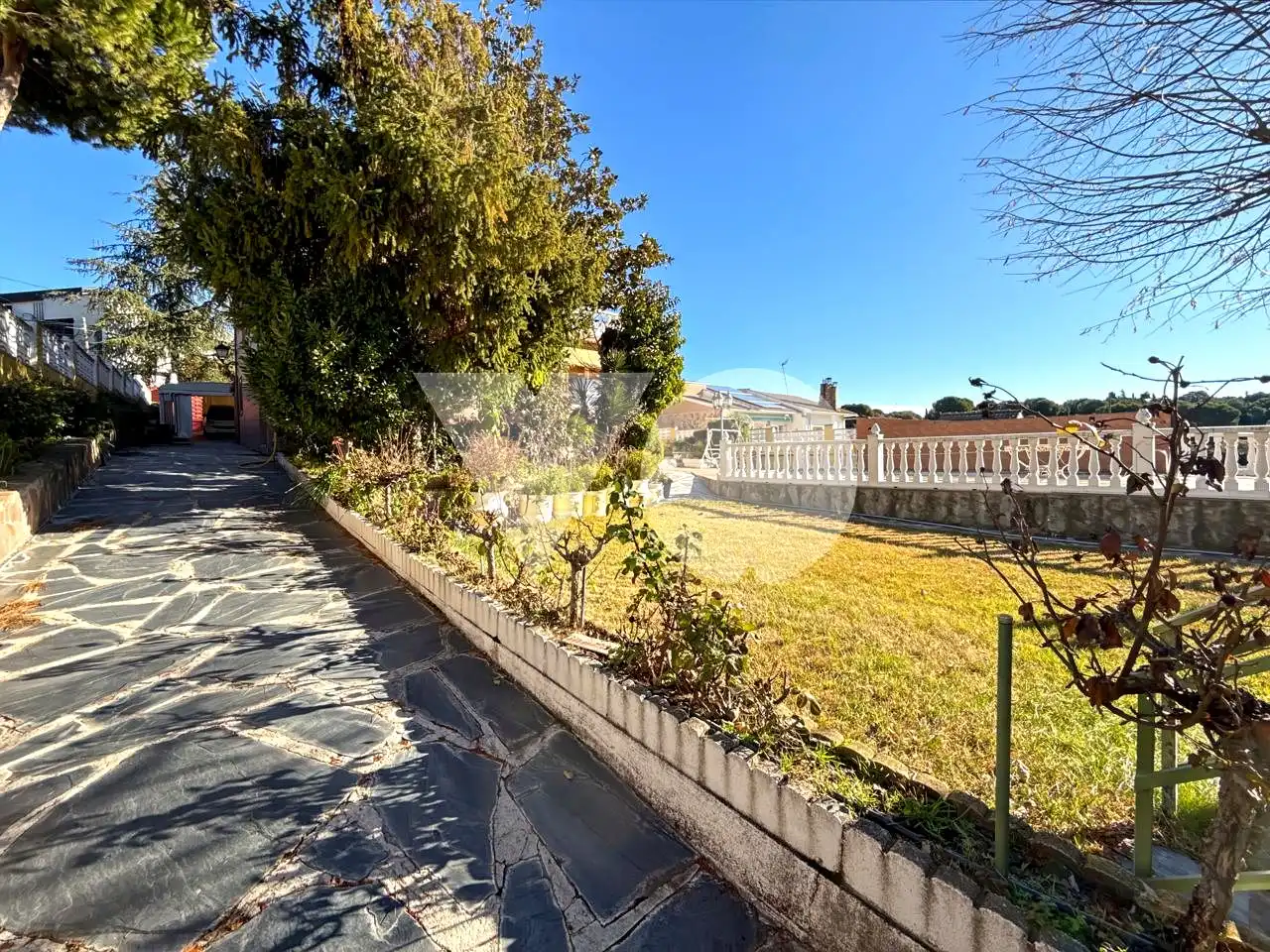 Vista exterior de Casa o chalet en venta en Ribatejada con Jardín privado, Terraza y Piscina