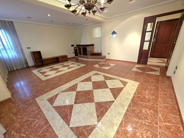 Piso en Venta en Plaza Illes Columbretes