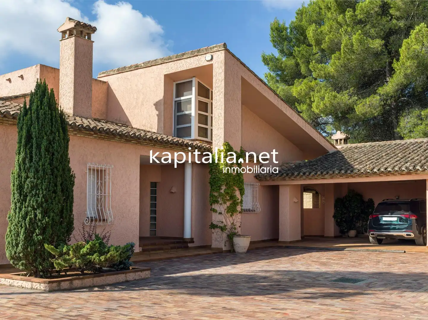 Vista exterior de Casa o xalet en venda en Ontinyent amb Calefacció, Jardí privat i Traster