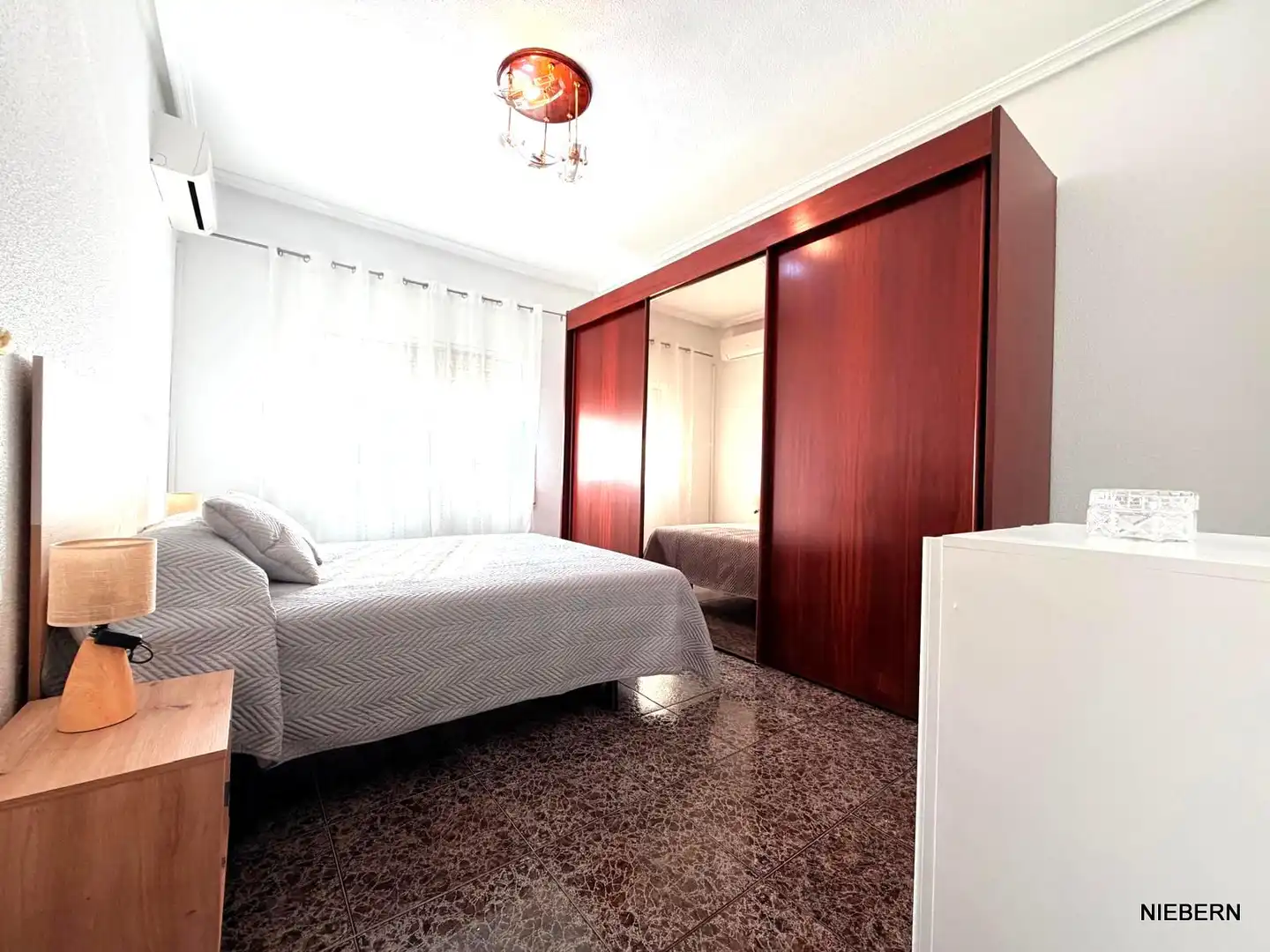 Dormitori de Casa o xalet de lloguer en Cartagena amb Aire condicionat, Terrassa i Moblat