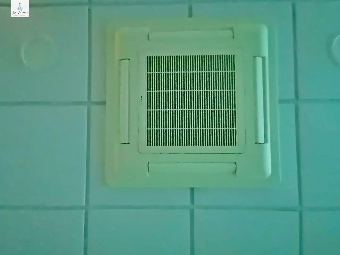 Bany de Oficina en venda en Antequera amb Aire condicionat