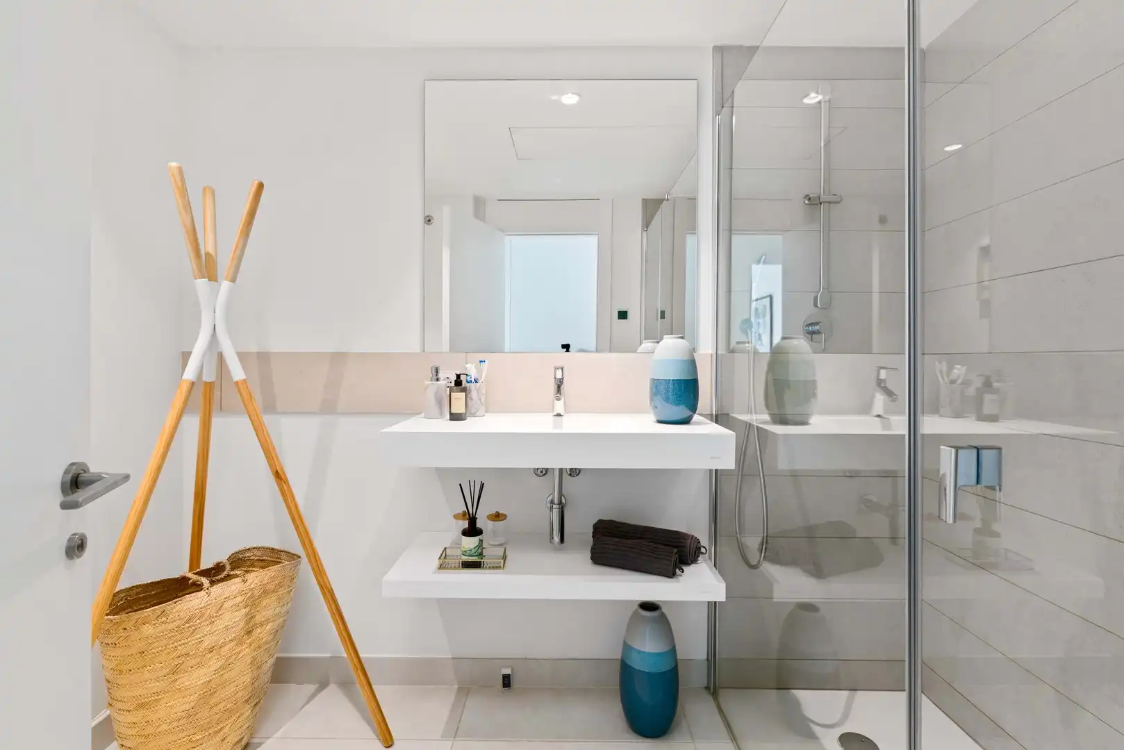 Baño de Piso de alquiler en Fuengirola con Aire acondicionado, Calefacción y Terraza