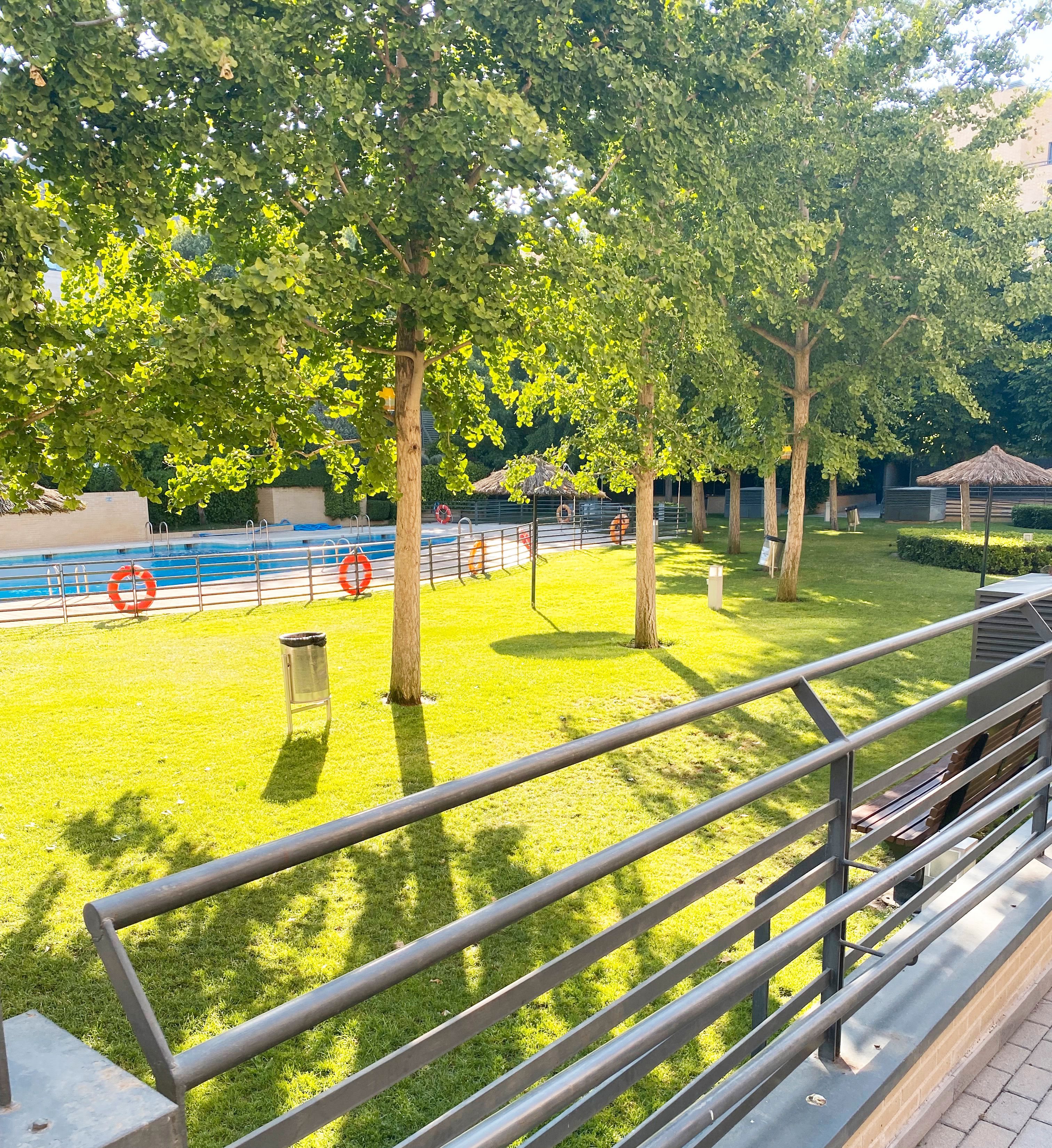 Piscina de Piso en venta en San Sebastián de los Reyes con Aire acondicionado, Calefacción y Jardín privado