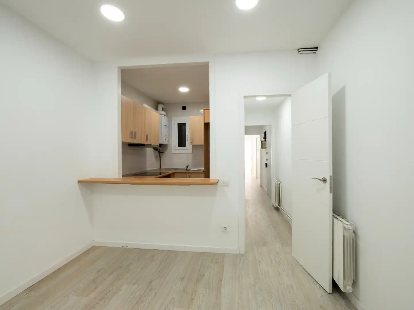 Cuina de Pis en venda en Barcelona amb Calefacció, Parquet i Forn
