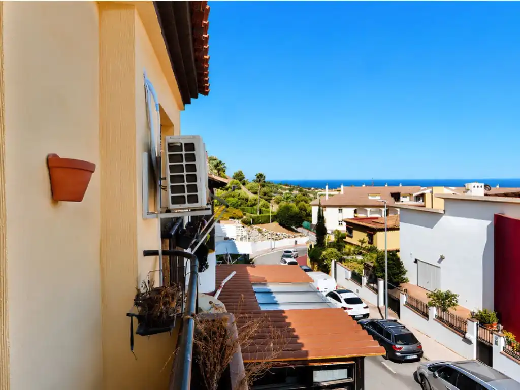 Terraza de Casa adosada en venta en Benalmádena con Aire acondicionado, Jardín privado y Amueblado