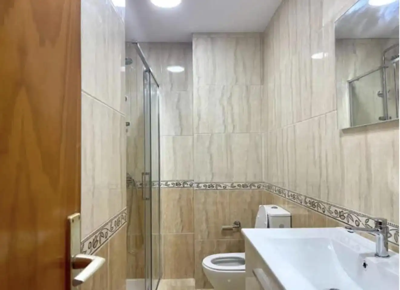 Baño de Piso de alquiler en Santa Cruz de Tenerife con Amueblado y Balcón