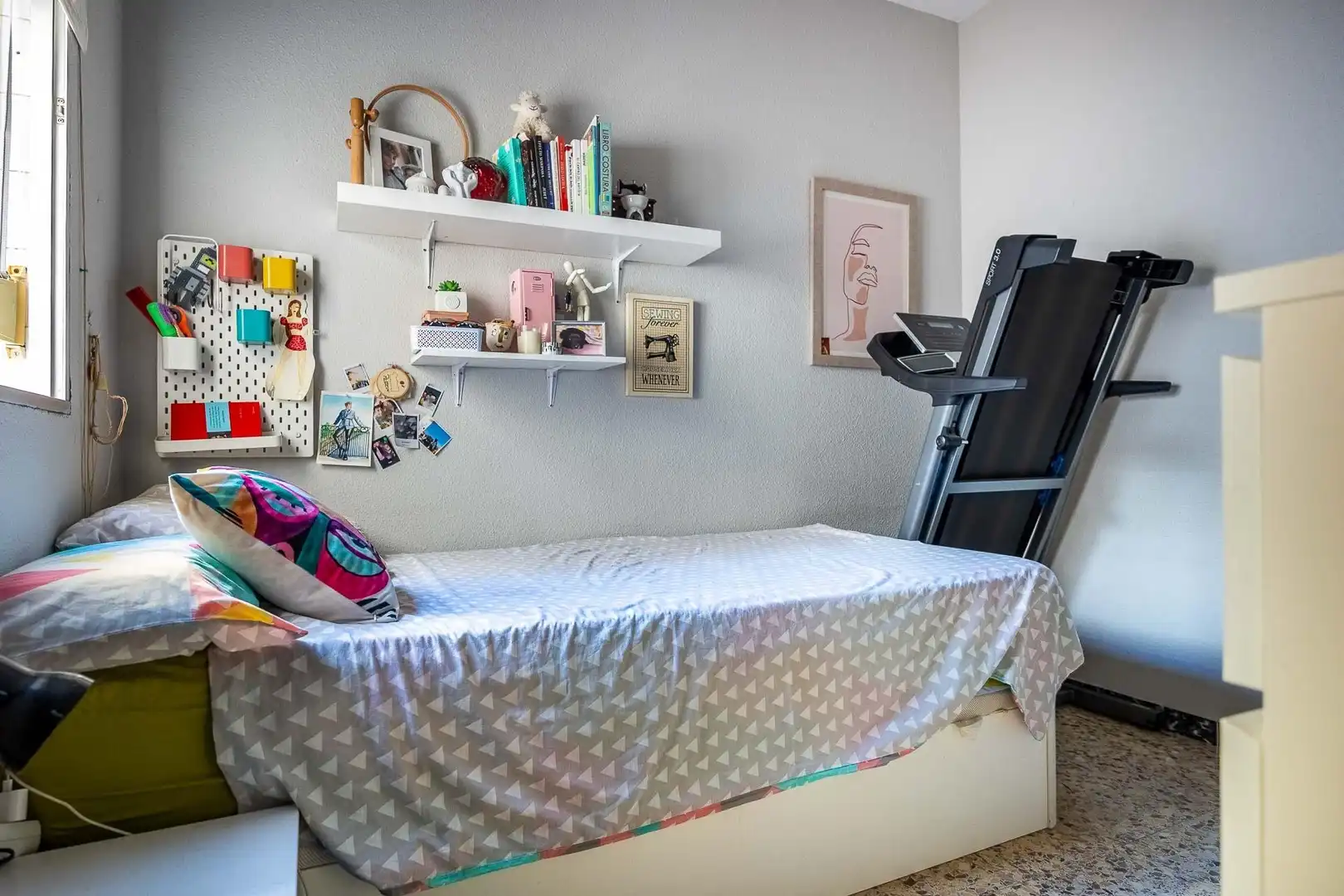 Dormitori de Casa o xalet en venda en Sevilla amb Aire condicionat, Terrassa i Traster