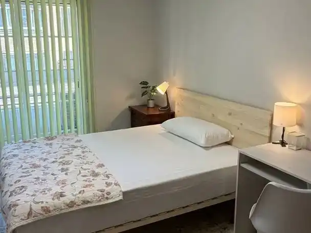 Schlafzimmer von Wohnung zur Miete in  Zaragoza Capital mit Balkon