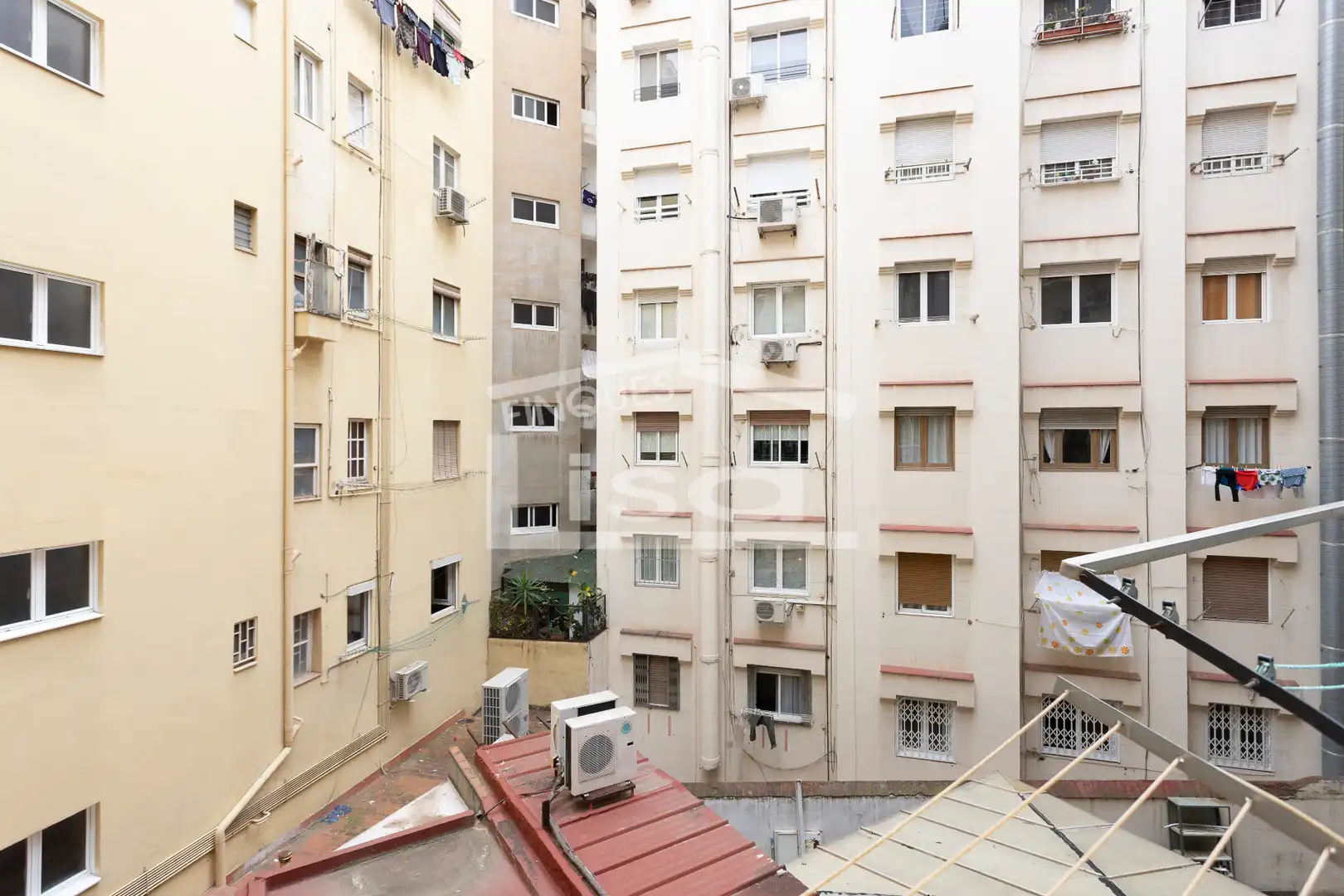 Vista exterior de Pis en venda en Barcelona amb Balcó