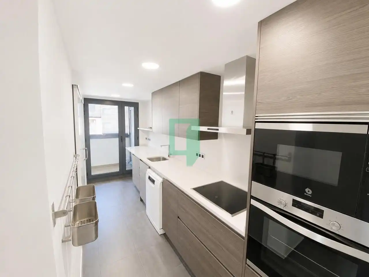 Kitchen of Flat for rent in Badalona  with Air Conditioner and Terrace