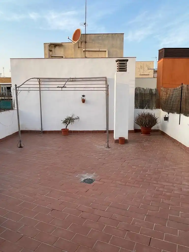 Piso de alquiler en Calle Santa María Magdalena, Arenal - La Pólvora