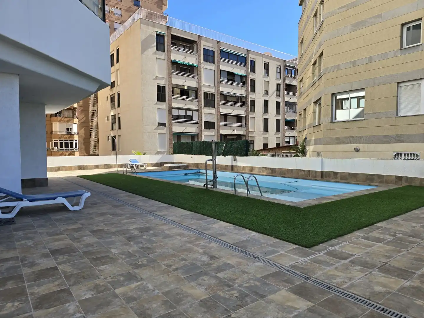 Piscina de Piso en venta en Málaga con Aire acondicionado, Calefacción y Terraza