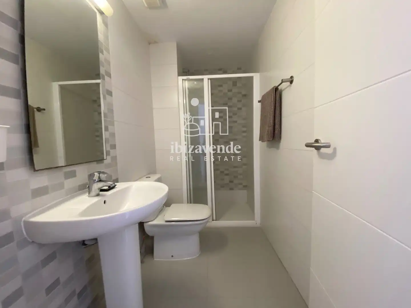 Baño de Piso en venta en Sant Antoni de Portmany con Aire acondicionado, Calefacción y Terraza