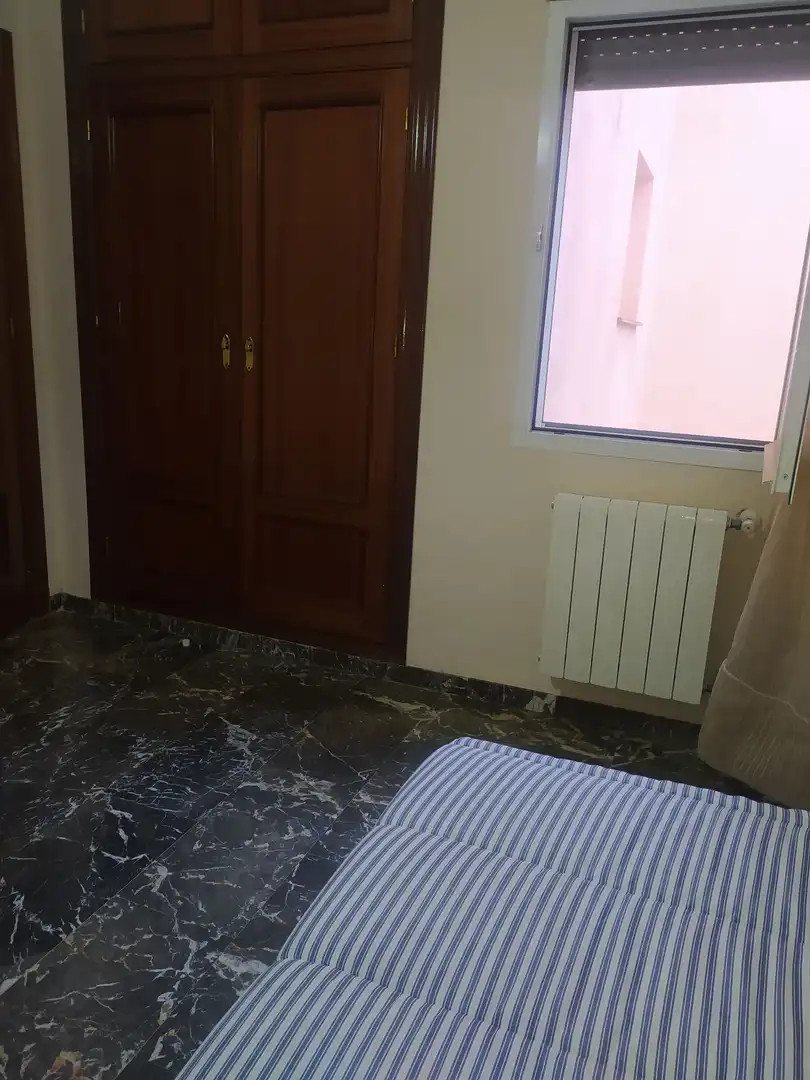 Bedroom of Flat for rent in Linares  with Air Conditioner, Heating and Furnished