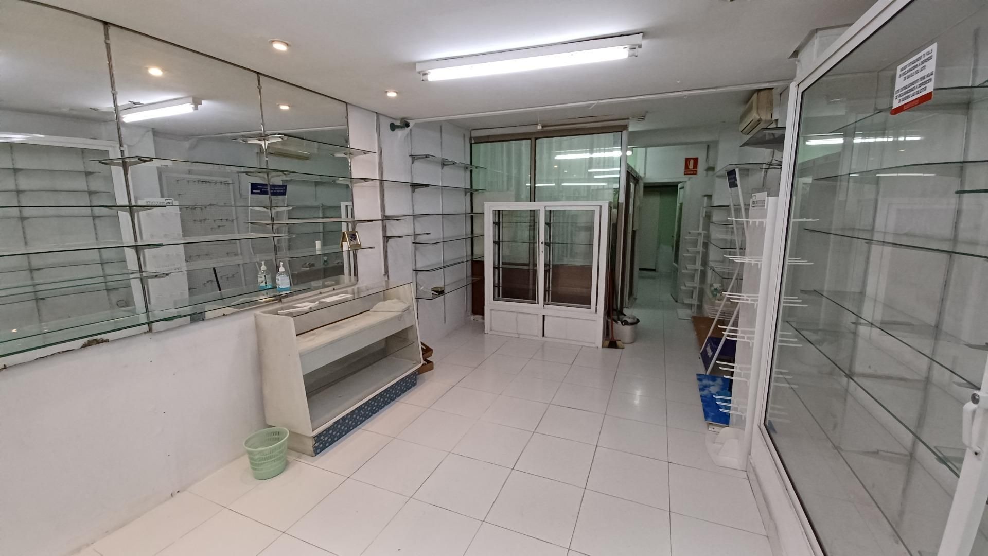 Premises to rent in  Valencia Capital  with Air Conditioner