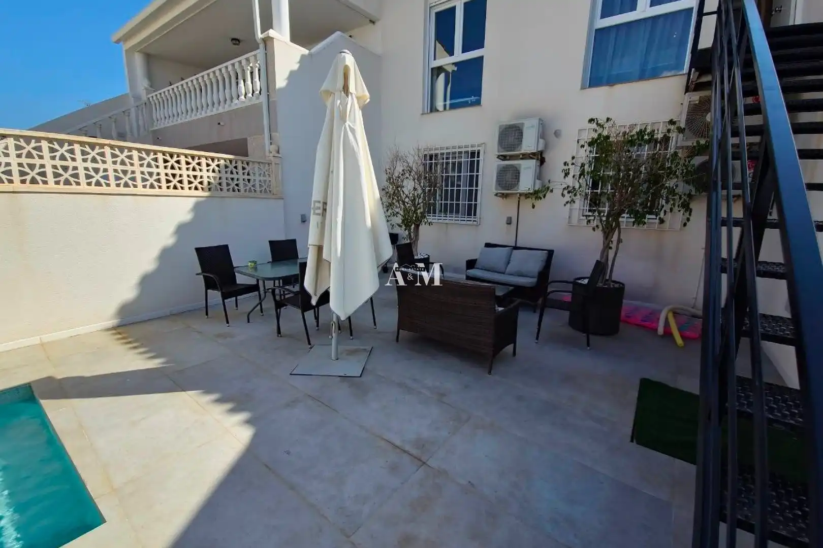 Detached homes for rent in La Regia