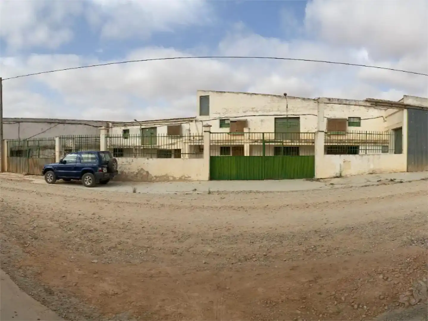 Exterior view of Industrial buildings for sale in Iniesta