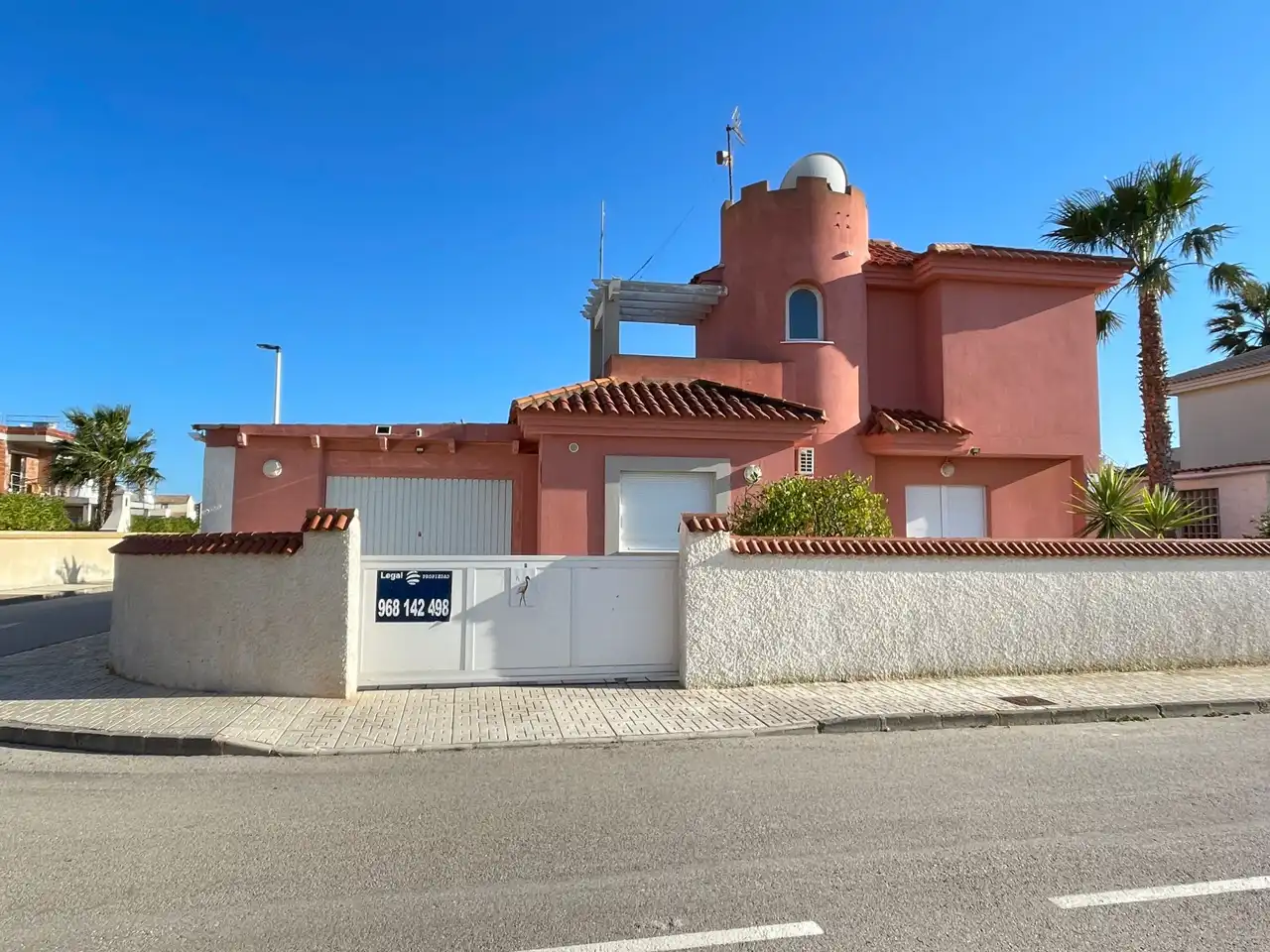 Vista exterior de Casa o chalet en venta en La Manga del Mar Menor con Aire acondicionado, Calefacción y Jardín privado
